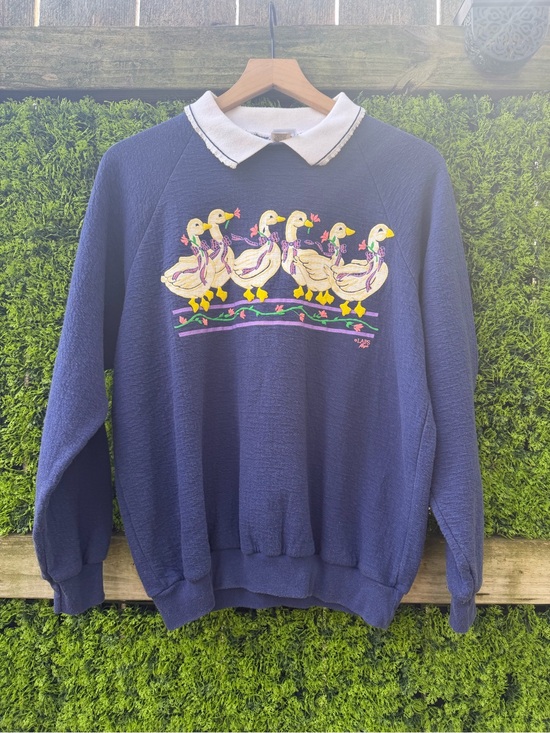 Vintage Tops - Vintage Silly Goose In Bows Sweatshirt